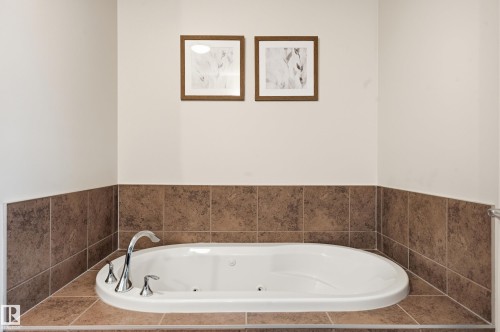 49 Navajo Ln, Fort Saskatchewan, AB 