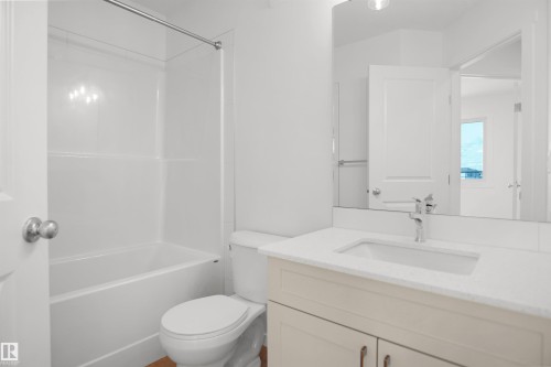 525 Aster Drive Nw, Edmonton, AB - Indoor Photo Showing Bathroom