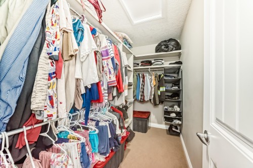 Walk in closet - 5308 164 Avenue, Edmonton, AB 