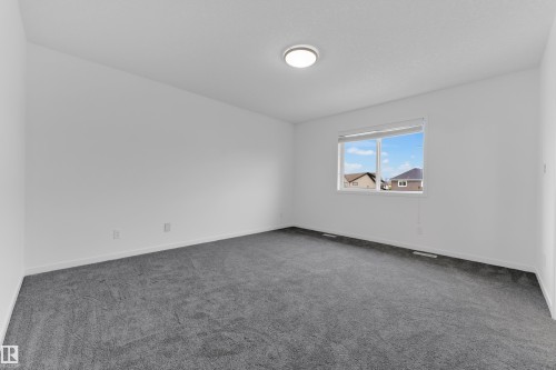 Empty room - 5432 20 Avenue, Edmonton, AB 