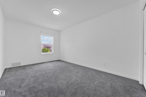Empty room - 5432 20 Avenue, Edmonton, AB 