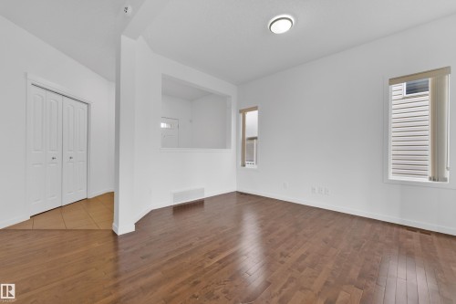 Empty room - 5432 20 Avenue, Edmonton, AB 