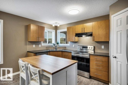 7685 Schmid Crescent, Edmonton, AB 