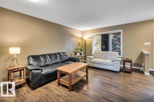 7685 Schmid Crescent, Edmonton, AB 