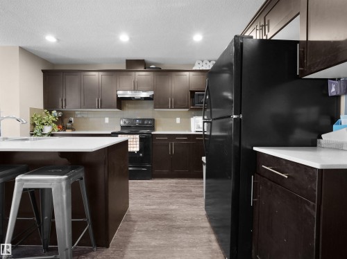 9055 Cooper Link Link, Edmonton, AB 