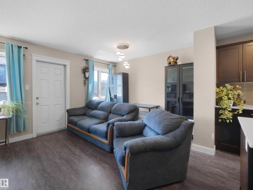 9055 Cooper Link Link, Edmonton, AB 