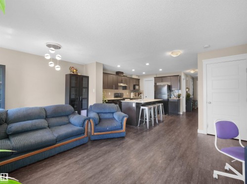 9055 Cooper Link Link, Edmonton, AB 