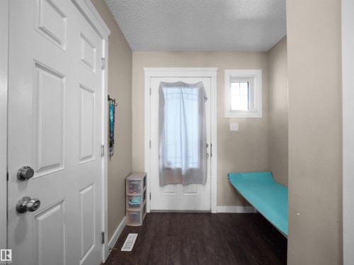 9055 Cooper Link Link, Edmonton, AB 