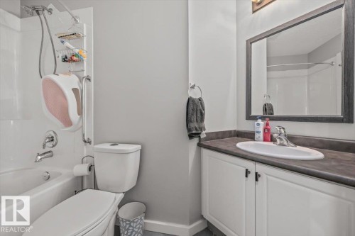12122 17 Avenue, Edmonton, AB - Indoor Photo Showing Bathroom