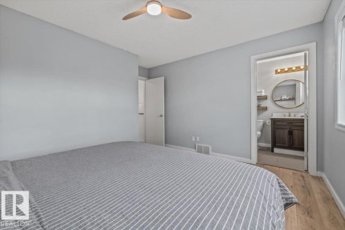 12122 17 Avenue, Edmonton, AB - Indoor Photo Showing Bedroom