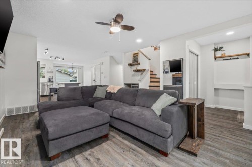 12122 17 Avenue, Edmonton, AB - Indoor Photo Showing Living Room