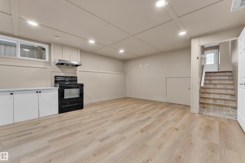 Kitchen - 1328 80 Street, Edmonton, AB 