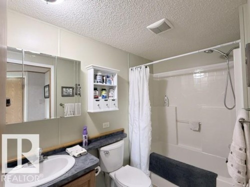 221 Oak Wood Drive, Edmonton, AB 