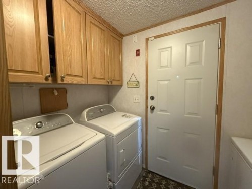 221 Oak Wood Drive, Edmonton, AB 