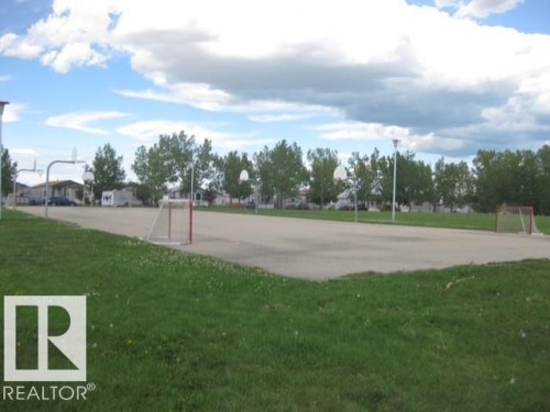 221 Oak Wood Drive, Edmonton, AB 