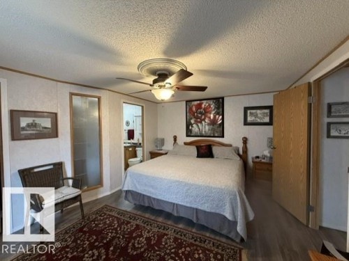 221 Oak Wood Drive, Edmonton, AB 