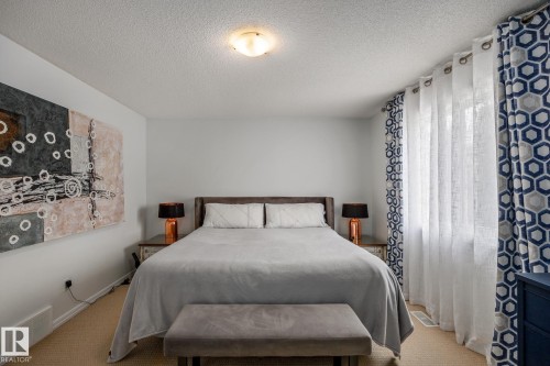 4912 213 Street, Edmonton, AB 