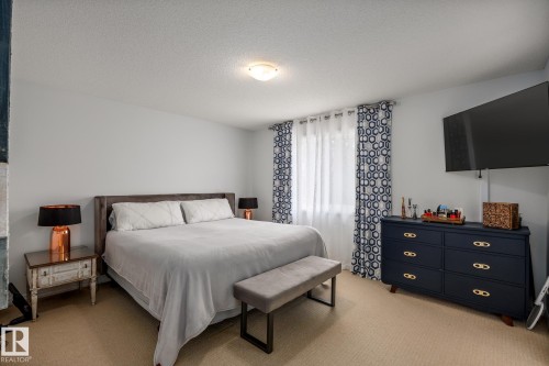 4912 213 Street, Edmonton, AB 