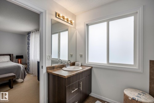 4912 213 Street, Edmonton, AB 