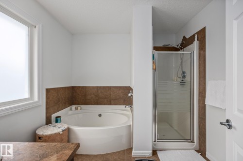 4912 213 Street, Edmonton, AB 