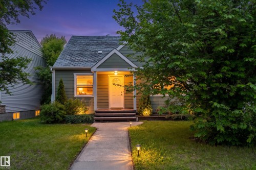 7528 82 Avenue  Edmonton, AB T6C 0X9