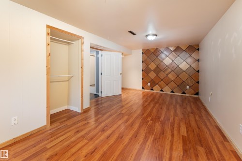 7528 82 Avenue, Edmonton, AB 