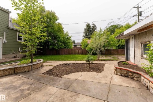7528 82 Avenue, Edmonton, AB 