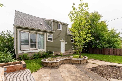 7528 82 Avenue, Edmonton, AB 