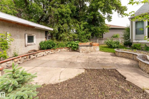 7528 82 Avenue, Edmonton, AB 