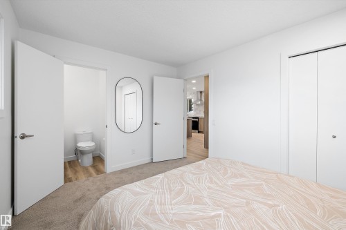 7004 93 Avenue, Edmonton, AB 