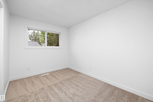 7004 93 Avenue, Edmonton, AB 