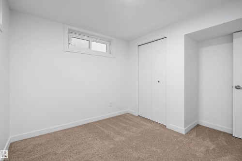 7004 93 Avenue, Edmonton, AB 