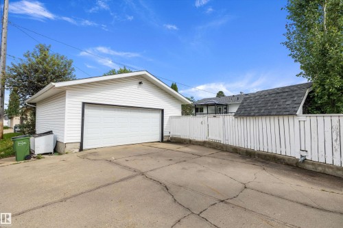 7004 93 Avenue, Edmonton, AB 