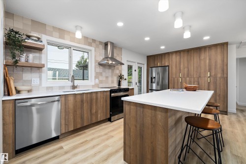 7004 93 Avenue, Edmonton, AB 
