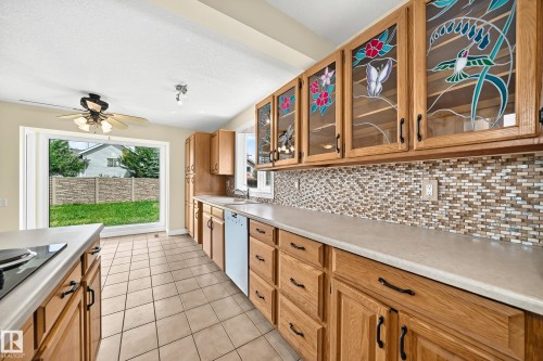 Kitchen - 18636 71 Avenue, Edmonton, AB 