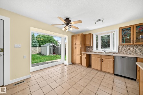Kitchen - 18636 71 Avenue, Edmonton, AB 