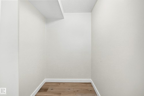 Walk in closet - 18636 71 Avenue, Edmonton, AB 