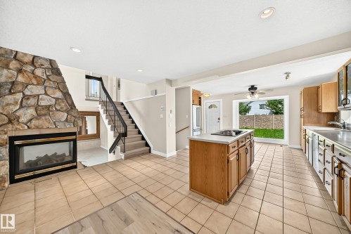 Kitchen - 18636 71 Avenue, Edmonton, AB 