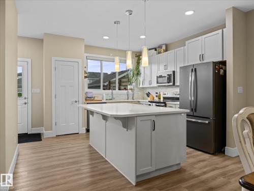 4036 Chappelle Green Sw, Edmonton, AB - Indoor Photo Showing Kitchen With Upgraded Kitchen