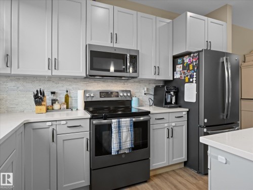 4036 Chappelle Green Sw, Edmonton, AB - Indoor Photo Showing Kitchen With Upgraded Kitchen