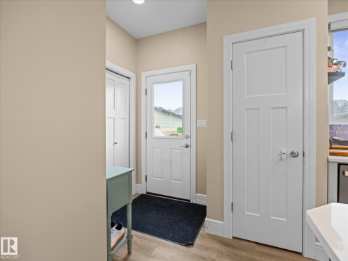 4036 Chappelle Green Sw, Edmonton, AB - Indoor Photo Showing Other Room