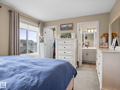 4036 Chappelle Green Sw, Edmonton, AB - Indoor Photo Showing Bedroom