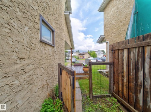 3503 42A Avenue, Edmonton, AB 
