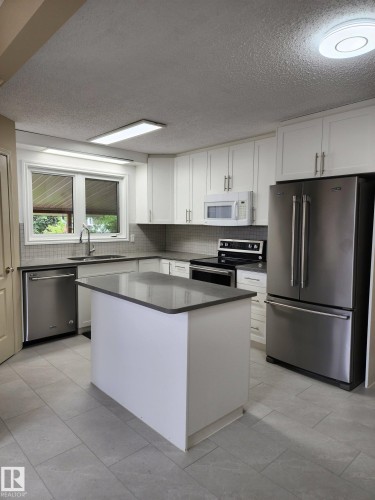 4203 42 Avenue, Leduc, AB 