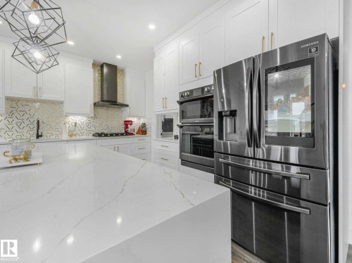 Kitchen - 6607 53 Avenue, Beaumont, AB 
