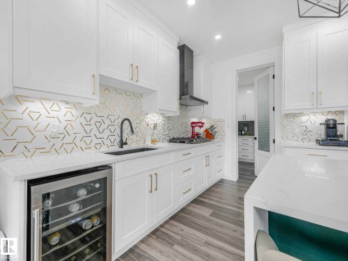 Kitchen - 6607 53 Avenue, Beaumont, AB 