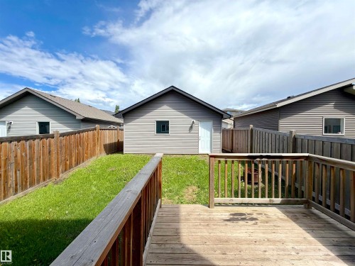 6925 Cardinal Wynd, Edmonton, AB 