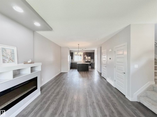 6925 Cardinal Wynd, Edmonton, AB 