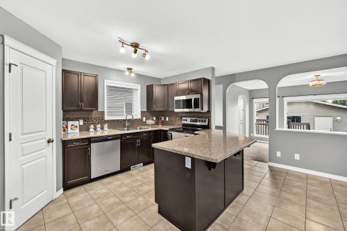 430 Hemingway Road, Edmonton, AB 