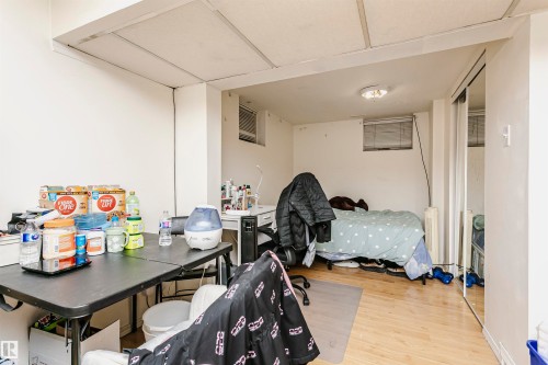 Image quality insufficient for description - 11105 81 Avenue, Edmonton, AB 